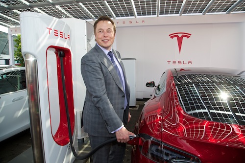Tesla prepara le batterie low-cost