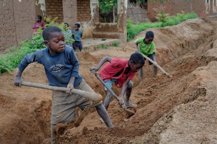 La piaga del lavoro minorile nel mondo: i 13 peggiori paesi