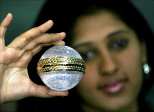 palla da cricket diamantata