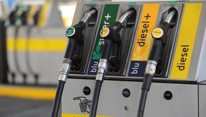 Perché gli italiani tollerano di pagare 19 accise sulla benzina?