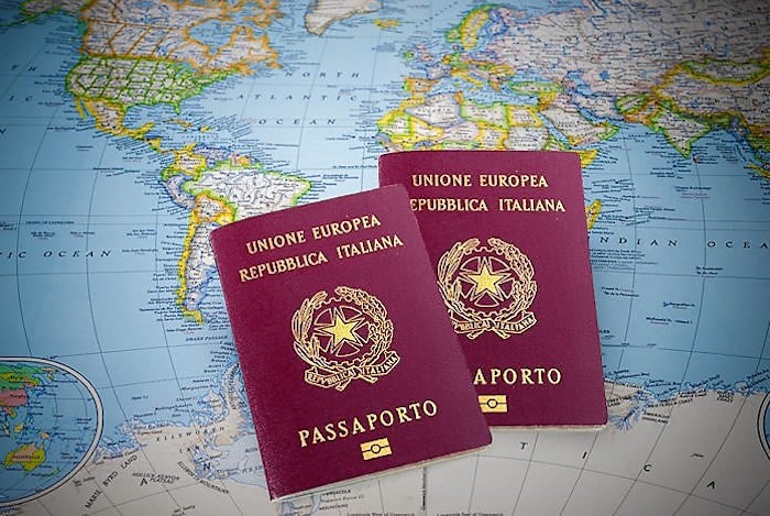 Vuoi fuggire dall'Italia? 8 paesi dove comprare una nuova cittadinanza