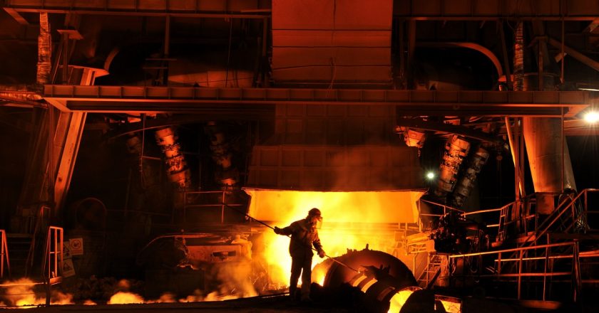 Cala la produzione mondiale di acciaio. È il secondo mese consecutivo