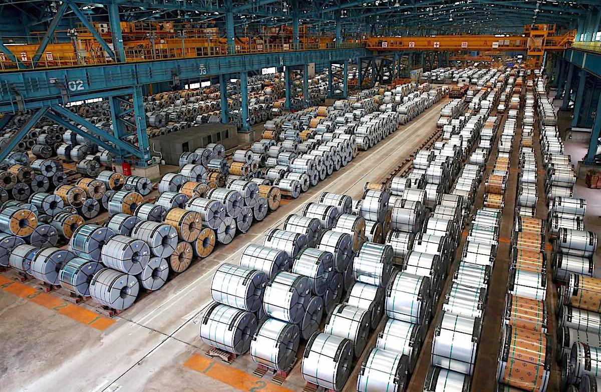 La produzione globale di acciaio scende, così come quella di alluminio
