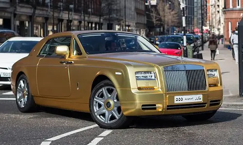 Rolls-Royce Phantom Coupe en dorado