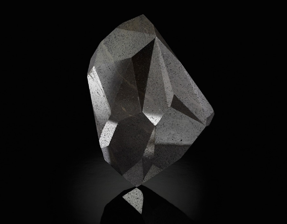 4,3 milioni per Black Diamond, diamante nero dalle origini sconosciute