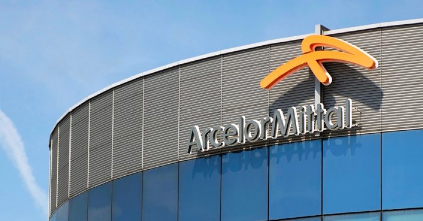 Calano i profitti di ArcelorMittal ma la domanda di acciaio migliorerà