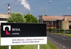 Gli alti costi dell'alluminio colpiscono anche Rusal: profitti a -44%