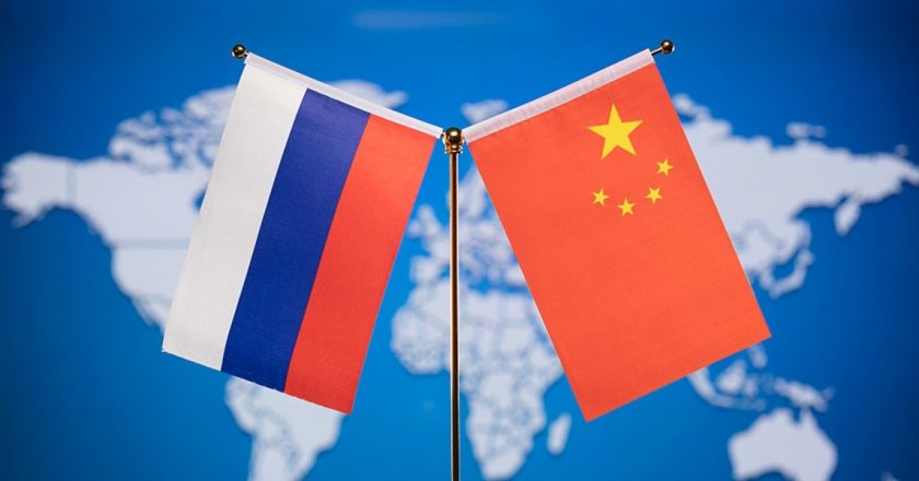 Bandiere della Russia e della Cina
