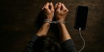 Schiavi degli smartphone