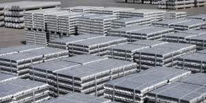 Alluminio primario in piazzale